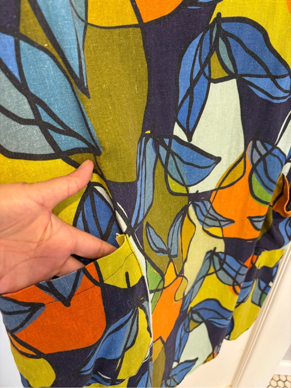 Lesley Evers “Molly” Dress in Pears Print (1X) - Picture 3 of 6